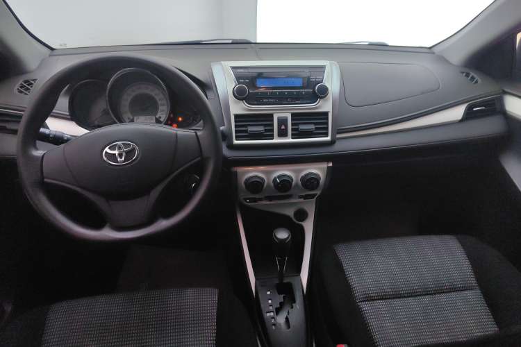 Used Toyota Vios 2016 1.5L Automatic ZhiZhen Xingyao Edition Center Console