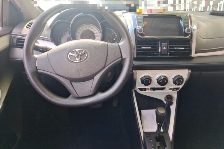 Used Toyota Vios 2016 1.5L Automatic ZhiZhen Xingyao Edition Center Console