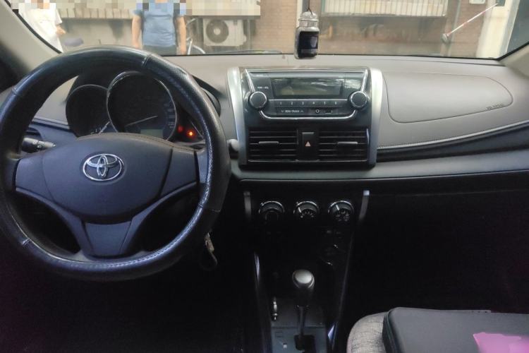 Used Toyota Vios 2016 1.5L Automatic ZhiZhen Xingyao Edition Center Console
