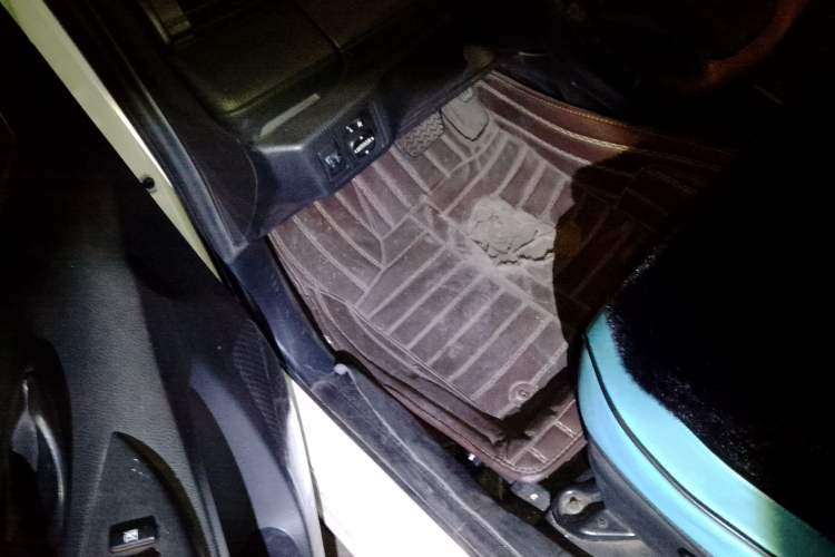 Used Toyota Vios 2016 1.5L Automatic ZhiZhen Xingyao Edition Driver Seat