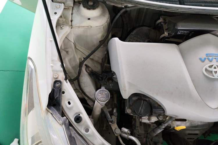 Used Toyota Vios 2016 1.5L Manual ZhiZhen Xingyao Edition Engine Bay Right
