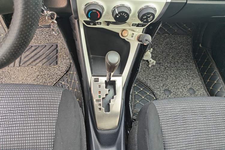 Used Toyota Vios 2016 1.5L Automatic ZhiZhen Xingyao Edition Gear Lever