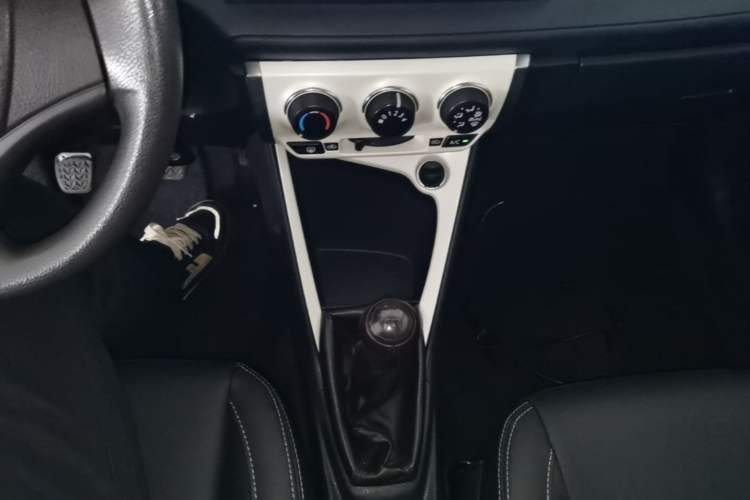 Used Toyota Vios 2016 1.5L Manual ZhiZhen Xingyao Edition Gear Lever