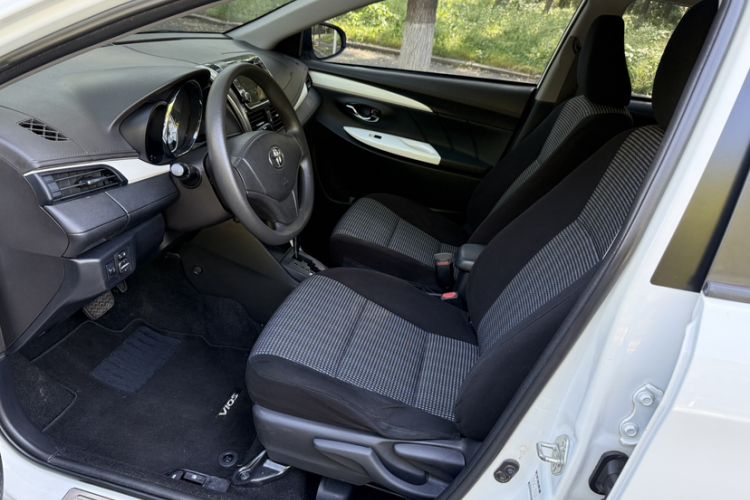 Used Toyota Vios 2016 1.5L Automatic ZhiZhen Xingyao Edition Interior 4