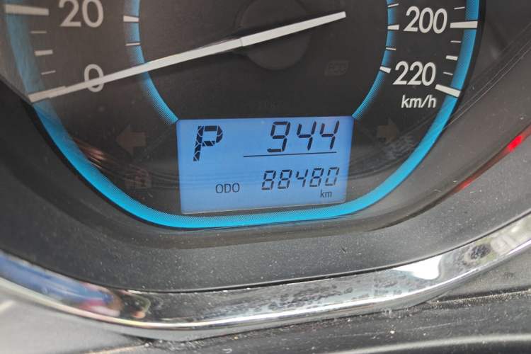 Used Toyota Vios 2016 1.5L Automatic ZhiZhen Xingyao Edition Odometer Close Up