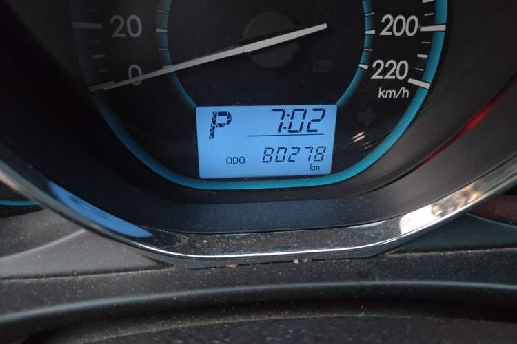 Used Toyota Vios 2016 1.5L Automatic ZhiZhen Xingyao Edition Odometer Close Up