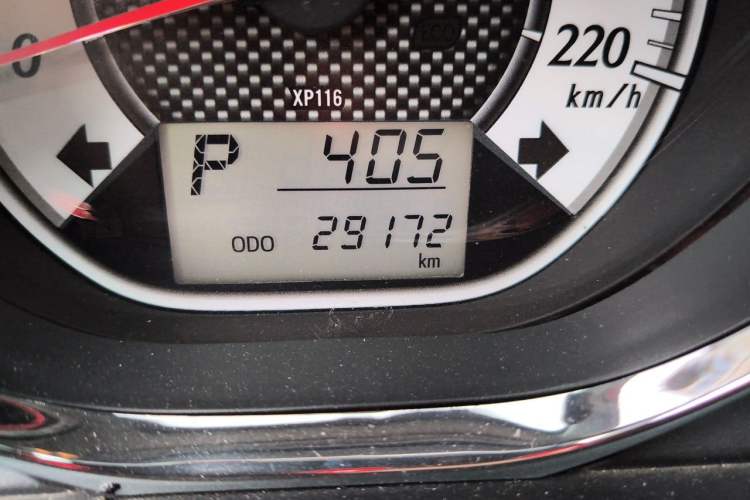 Used Toyota Vios 2016 1.5L Automatic ZhiZhen Xingyao Edition Odometer Close Up