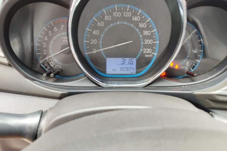 Used Toyota Vios 2016 1.5L Manual ZhiZhen Xingyao Edition Odometer Close Up