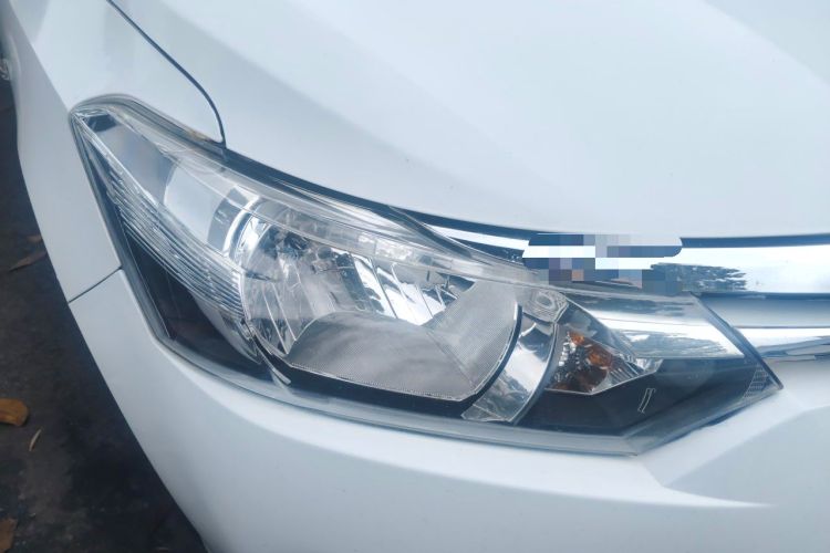 Used Toyota Vios 2016 1.5L Automatic ZhiZhen Xingyao Edition Right Front Headlight