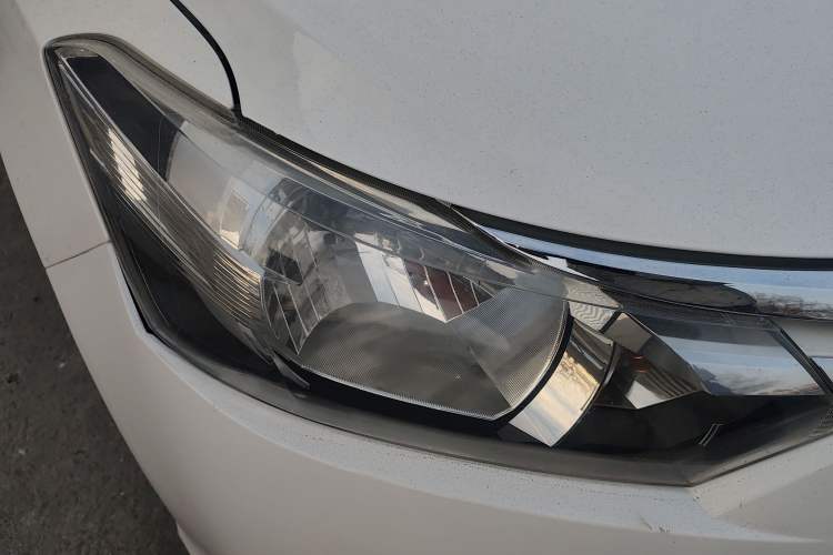 Used Toyota Vios 2016 1.5L Automatic ZhiZhen Xingyao Edition Right Front Headlight
