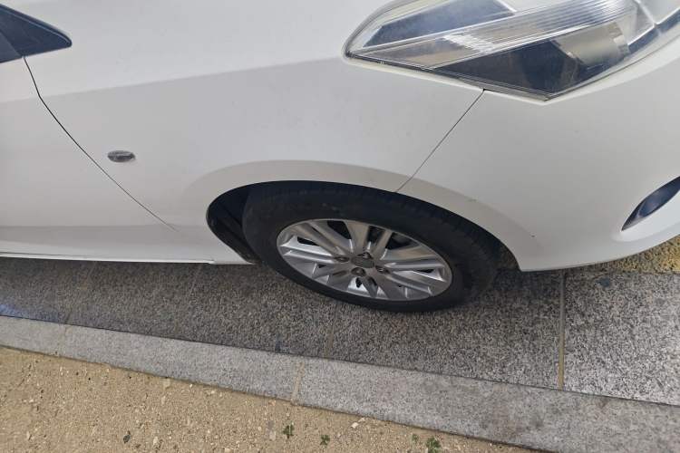 Used Toyota Vios 2016 1.5L Manual ZhiZhen Xingyao Edition Right Front Wheel Hub