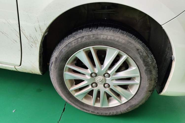 Used Toyota Vios 2016 1.5L Manual ZhiZhen Xingyao Edition Right Front Wheel Hub
