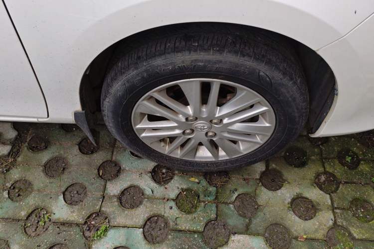 Used Toyota Vios 2016 1.5L Automatic ZhiZhen Xingyao Edition Right Front Wheel Hub