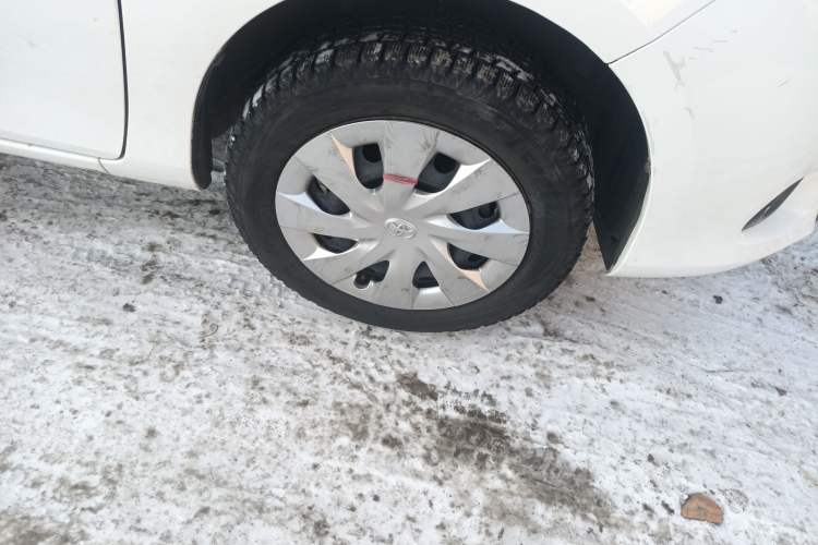 Used Toyota Vios 2016 1.5L Manual ZhiZhen Xingyao Edition Right Front Wheel Hub