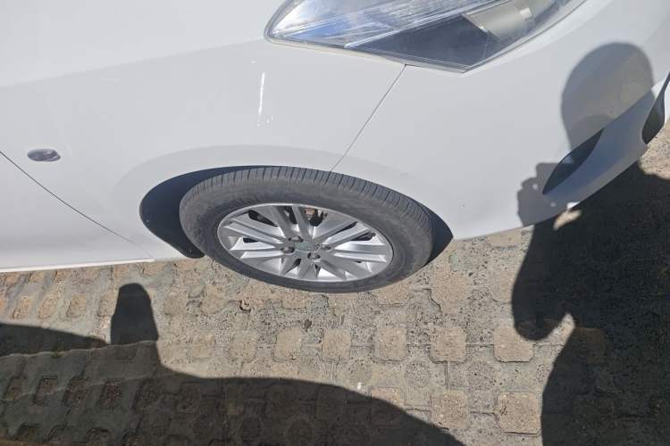 Used Toyota Vios 2016 1.5L Manual ZhiZhen Xingyao Edition Right Front Wheel Hub