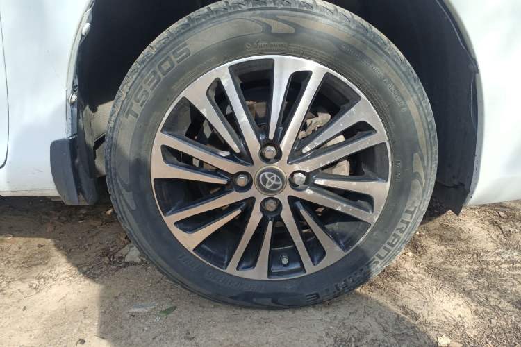 Used Toyota Vios 2016 1.5L Automatic ZhiZhen Xingyao Edition Right Front Wheel Hub