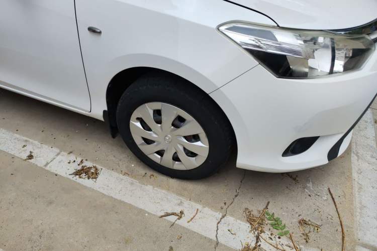 Used Toyota Vios 2016 1.5L Manual ZhiZhen Xingyao Edition Right Front Wheel Hub