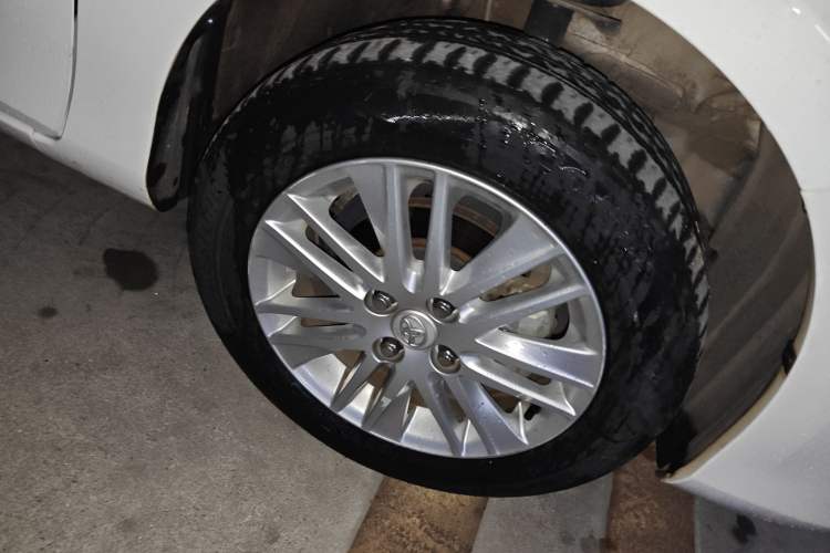 Used Toyota Vios 2016 1.5L Automatic ZhiZhen Xingyao Edition Right Front Wheel Hub