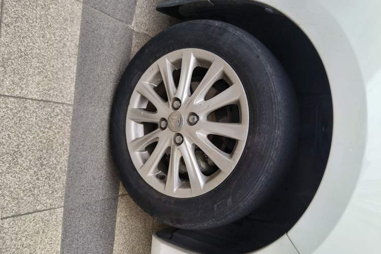 Used Toyota Vios 2016 1.5L Automatic ZhiZhen Xingyao Edition Right Front Wheel Hub