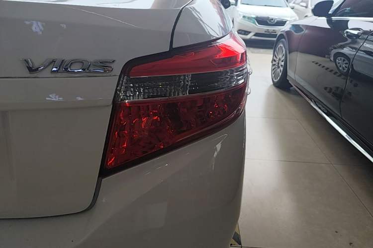 Used Toyota Vios 2016 1.5L Automatic ZhiZhen Xingyao Edition Right Rear Taillight