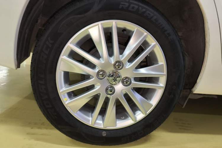 Used Toyota Vios 2016 1.5L Automatic ZhiZhen Xingyao Edition Right Rear Wheel Hub