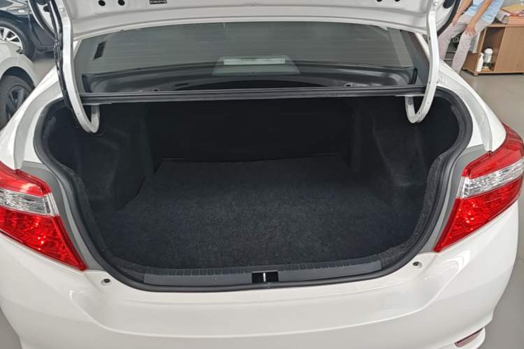 Used Toyota Vios 2016 1.5L Automatic ZhiZhen Xingyao Edition Trunk