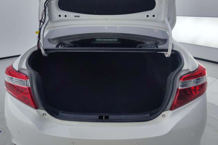 Used Toyota Vios 2016 1.5L Automatic ZhiZhen Xingyao Edition Trunk