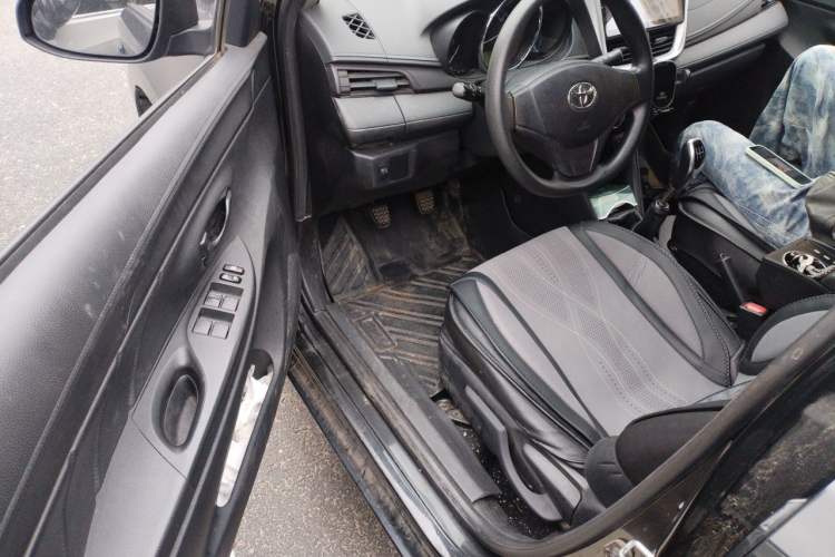 Used Toyota Vios 2017 1.3L Manual Front-Drive Version Driver Seat