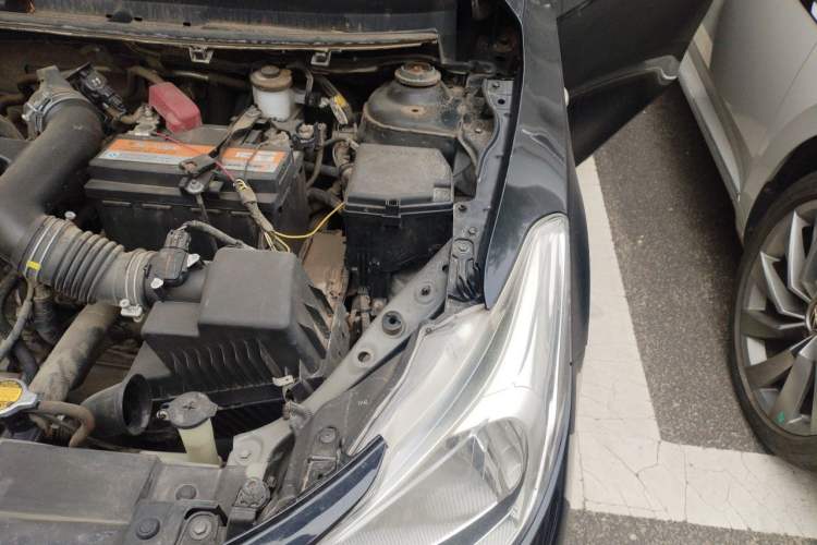 Used Toyota Vios 2017 1.3L Manual Front-Drive Version Engine Bay Left
