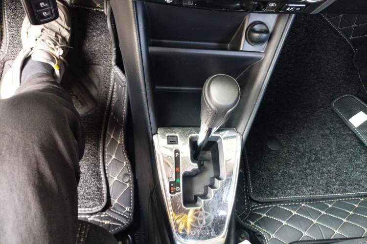 Used Toyota Vios 2017 1.5L CVT Innovation Edition Gear Lever