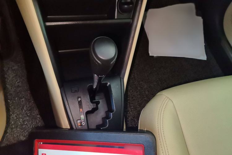 Used Toyota Vios 2017 1.5L CVT Innovation Edition Gear Lever