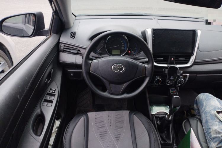 Used Toyota Vios 2017 1.3L Manual Front-Drive Version Steering Wheel