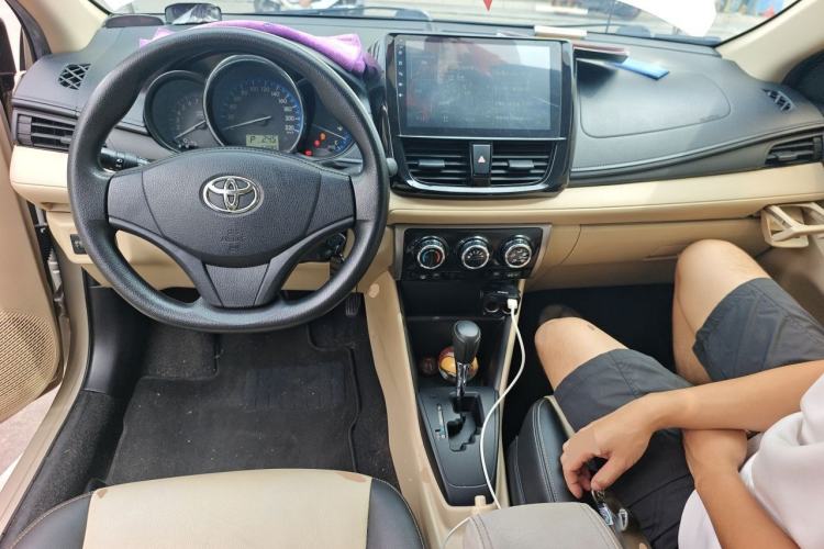 Used Toyota Vios 2017 1.5L CVT Innovation Edition Center Console
