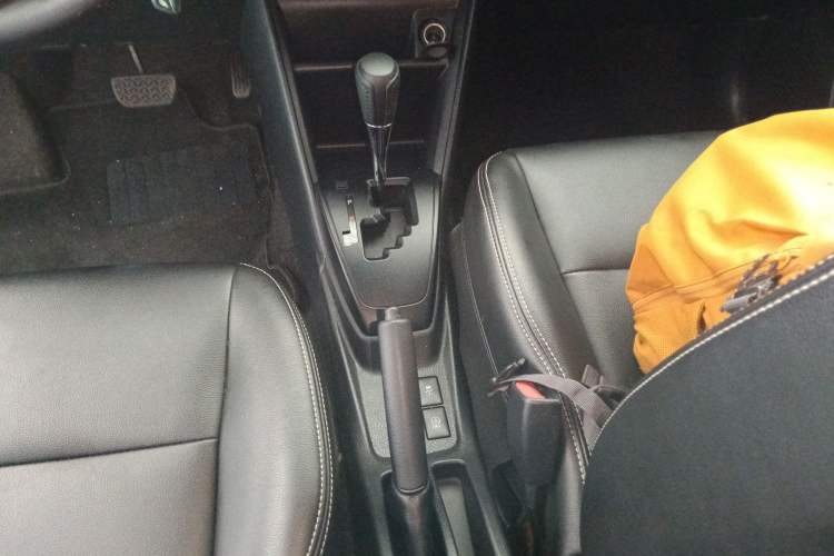 Used Toyota Vios 2017 1.5L CVT Innovation Edition Gear Lever