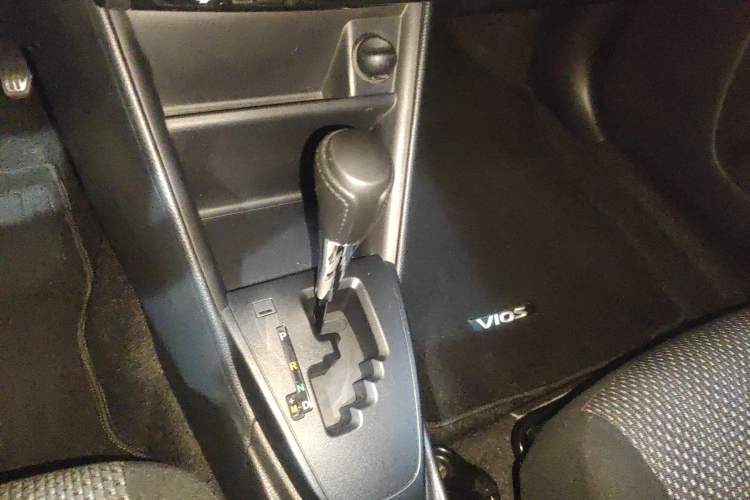 Used Toyota Vios 2017 1.5L CVT Innovation Edition Gear Lever