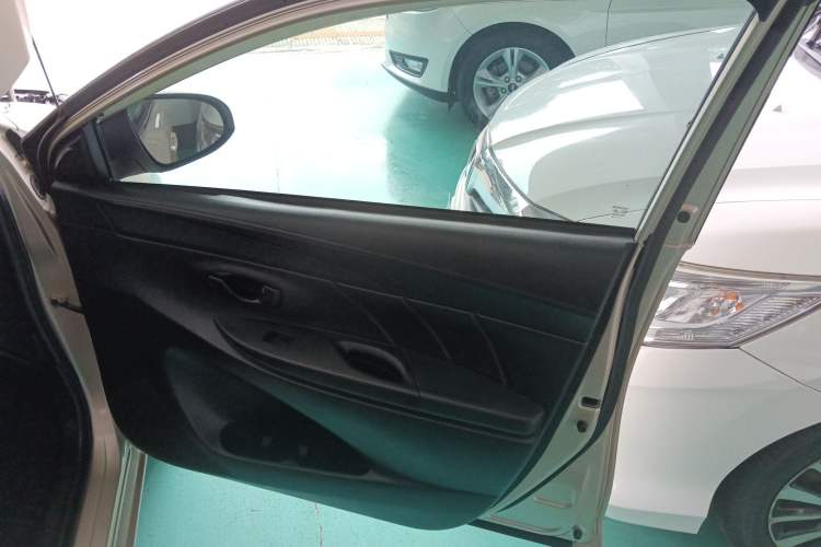 Used Toyota Vios 2017 1.5L CVT Innovation Edition Interior 5
