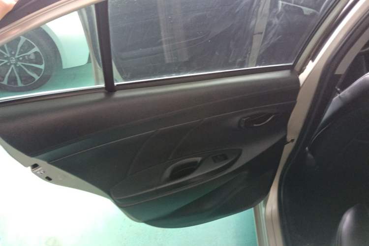 Used Toyota Vios 2017 1.5L CVT Innovation Edition Interior 8