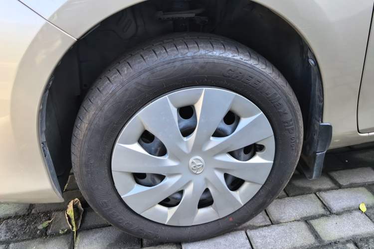 Used Toyota Vios 2017 1.5L Manual Trend Edition Left Front Wheel Hub