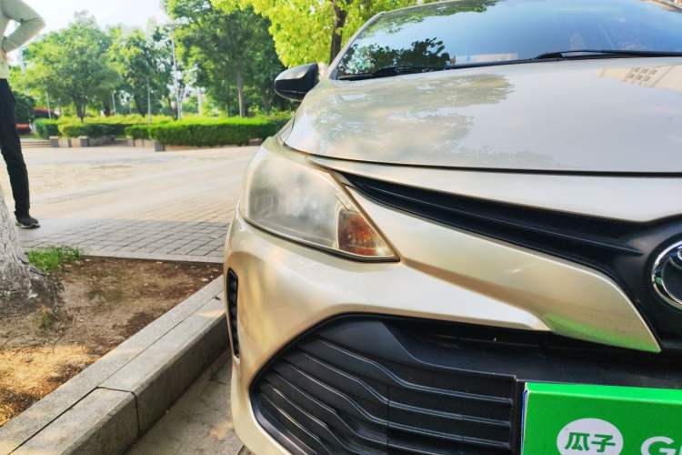 Used Toyota Vios 2017 1.3L Manual Front-Drive Version Right Front Headlight