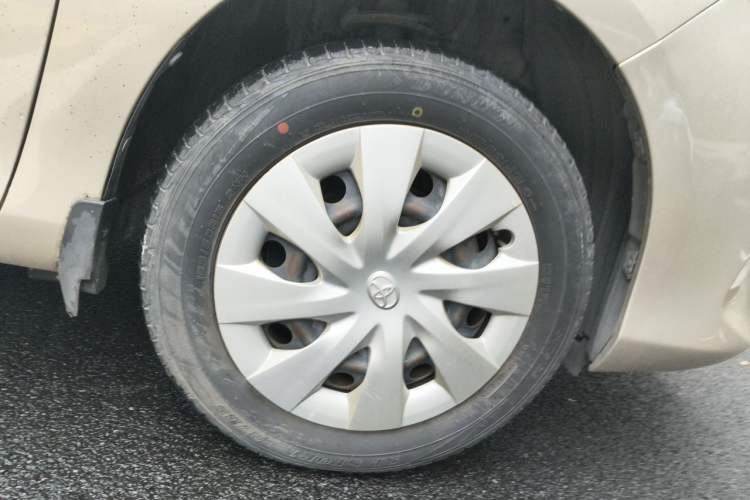 Used Toyota Vios 2017 1.5L CVT Innovation Edition Right Front Wheel Hub