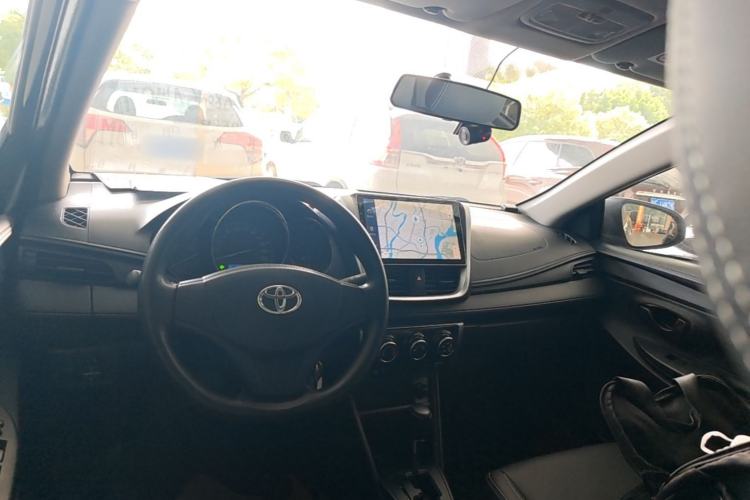 Used Toyota Vios 2017 1.5L CVT Innovation Edition Center Console