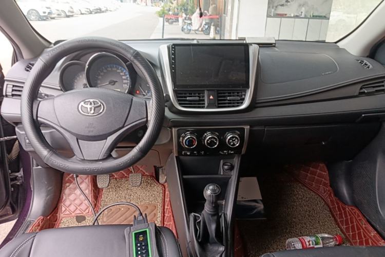 Used Toyota Vios 2017 1.5L Manual Trend Edition Center Console