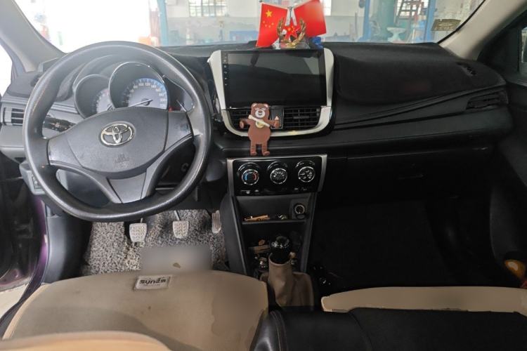 Used Toyota Vios 2017 1.5L Manual Trend Edition Center Console
