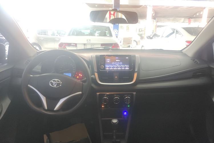 Used Toyota Vios 2017 1.5L CVT Innovation Edition Center Console
