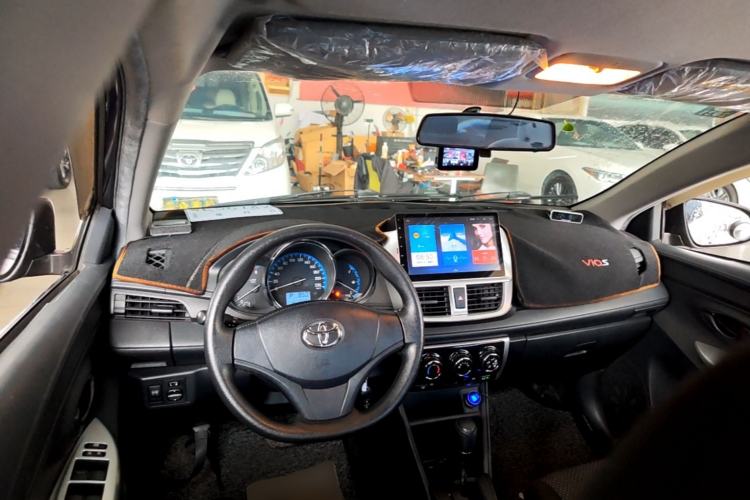 Used Toyota Vios 2017 1.5L CVT Innovation Edition Center Console