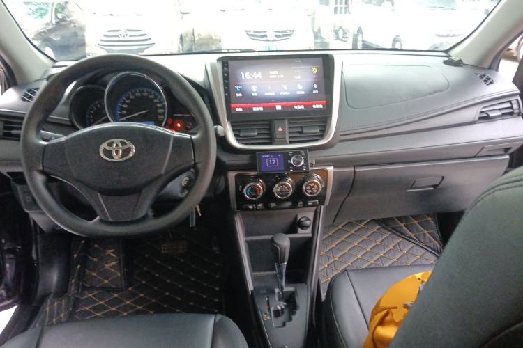 Used Toyota Vios 2017 1.5L CVT Innovation Edition Center Console