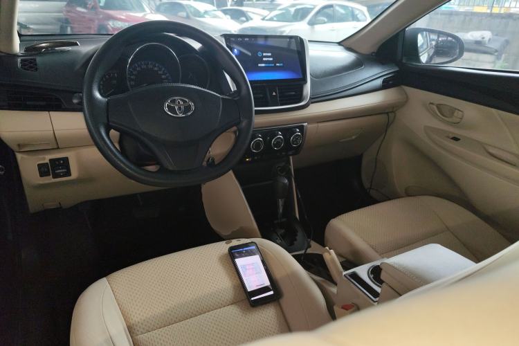 Used Toyota Vios 2017 1.5L CVT Innovation Edition Center Console