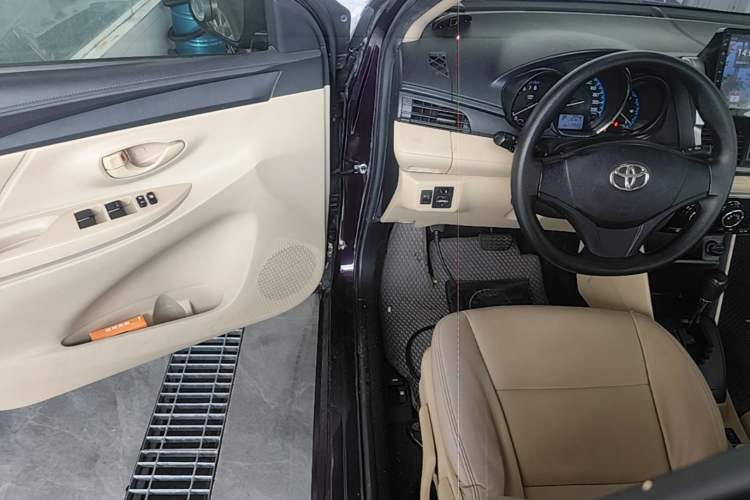 Used Toyota Vios 2017 1.5L CVT Innovation Edition Driver Seat