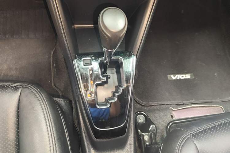 Used Toyota Vios 2017 1.5L CVT Innovation Edition Gear Lever