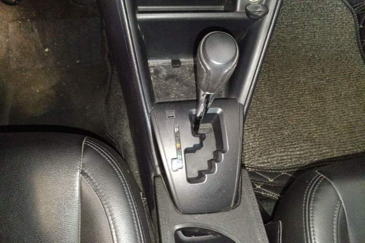 Used Toyota Vios 2017 1.5L CVT Innovation Edition Gear Lever